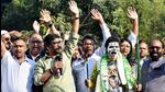 Jharkhand chief minister Hemant Soren addresses his supporters outside his official residence in Ranchi on Friday. (ANI Photo) Jharkhand chief minister Hemant Soren addresses his supporters outside his official residence in Ranchi on Friday. (ANI Photo)