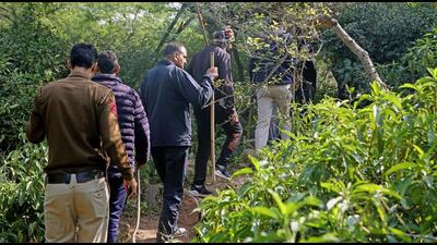 New Delhi, Nov 18 (ANI): Police personnel carry out a search operation in the forest area of Mehrauli to look for the other body parts of the victim Shraddha Walker allegedly disposed off by the accused Aftab Poonawalla of this murder case, in New Delhi on Friday. (ANI Photo/ Ayush Sharma) (Ayush Sharma) New Delhi, Nov 18 (ANI): Police personnel carry out a search operation in the forest area of Mehrauli to look for the other body parts of the victim Shraddha Walker allegedly disposed off by the accused Aftab Poonawalla of this murder case, in New Delhi on Friday. (ANI Photo/ Ayush Sharma) (Ayush Sharma)