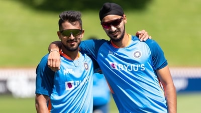 Arshdeep Singh and Umran Malik during a practice session (BCCI Twitter)