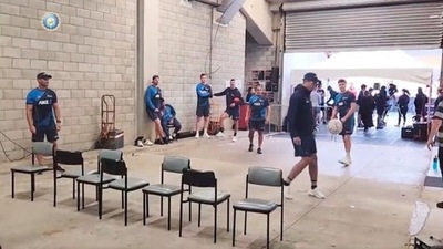 India, New Zealand stars engage in fun footvolley session as rain plays spoilsport in Wellington (Screengrab) India, New Zealand stars engage in fun footvolley session as rain plays spoilsport in Wellington (Screengrab)