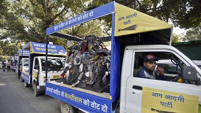 New Delhi, India - Nov. 18, 2022: A MCD campaign van seen outside the AAP Party Headquarters, in New Delhi, India, on Friday, November 18, 2022. (Photo by Sanjeev Verma/ Hindustan Times) (Hindustan Times)