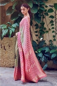 Bandhani Sarees from Gujarat are classy, beautiful and is a must have for every women (pinterest) Bandhani Sarees from Gujarat are classy, beautiful and is a must have for every women (pinterest)