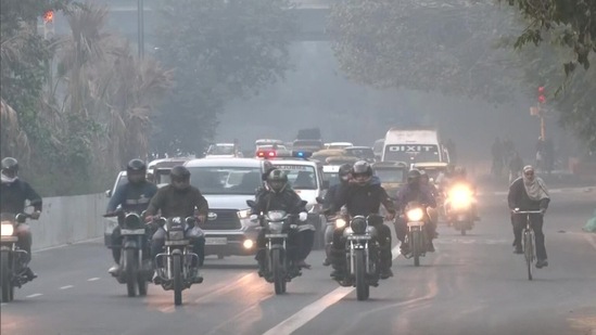 Air quality in Delhi-NCR dipped into the 'poor' category on Thursday morning with an overall AQI at 249. New Delhi's air quality had improved on Wednesday to the "moderate" category.(ANI)