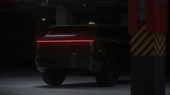 According to Pravaig, the Defy EV will offer a range of 504 kilometres on a single charge, and will be able to charge 80 per cent in just 30 minutes(Twitter/Pravaig Dynamics) According to Pravaig, the Defy EV will offer a range of 504 kilometres on a single charge, and will be able to charge 80 per cent in just 30 minutes(Twitter/Pravaig Dynamics)