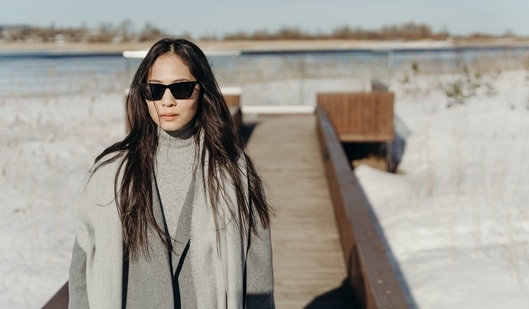 Sunglasses amp up the overall look of the person. (Pexels)