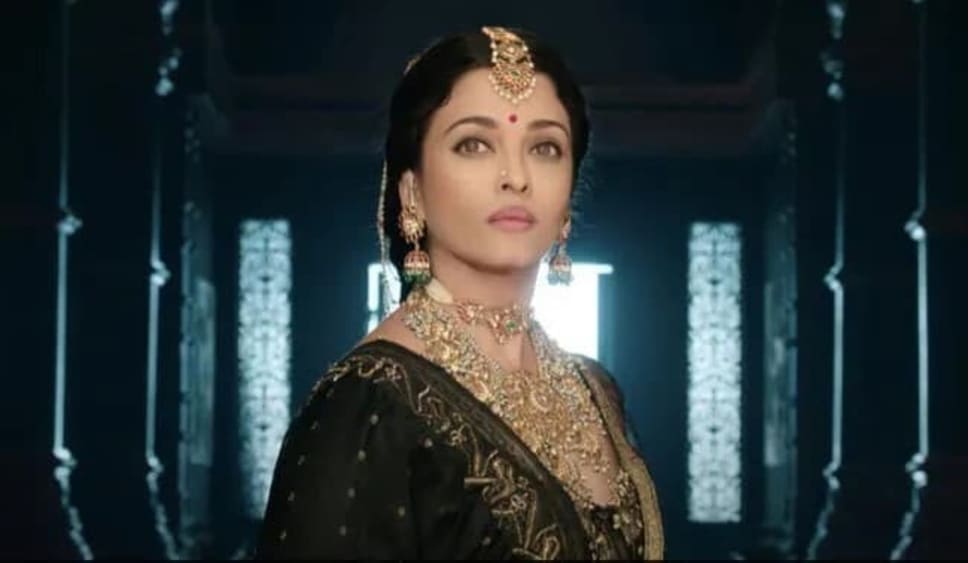 Here is the Bollywood soul sister for Scorpio women.