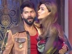Kriti Sanon and Varun Dhawan on The Kapil Sharma Show. Kriti Sanon and Varun Dhawan on The Kapil Sharma Show.