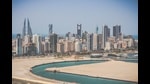 The population is about 1.6 million, and I was told that includes 400,000 expatriates from India, three-fourths of whom are from Kerala. Wikipedia claims over 43% of the population are non-Arab Asians. I presume they’re expatriate workers. Bahrainis themselves are just 47%. (WIKICOMMONS) The population is about 1.6 million, and I was told that includes 400,000 expatriates from India, three-fourths of whom are from Kerala. Wikipedia claims over 43% of the population are non-Arab Asians. I presume they’re expatriate workers. Bahrainis themselves are just 47%. (WIKICOMMONS)