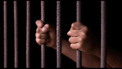 Punjab vigilance bureau has arrested Rajeshwar Singh, who was posted as an inspector at the food and civil supplies department in Sultanpur Lodhi, for allegedly embezzling 3,191 quintals of wheat and causing the state exchequer loss amounting to  ₹80 lakh. (Image for representational purpose)