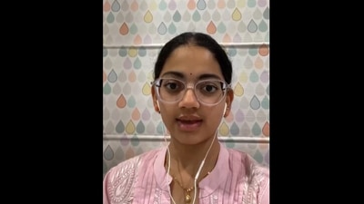 Girl shows hack for beatboxing. (Instagram/@krithisworld)