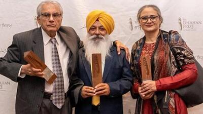 (From left) Dhahan Prize for Punjabi Literature finalist Javed Boota, prize winner Balwinder Singh Grewal and finalist Arvinder Kaur. (HT Photo) (From left) Dhahan Prize for Punjabi Literature finalist Javed Boota, prize winner Balwinder Singh Grewal and finalist Arvinder Kaur. (HT Photo)