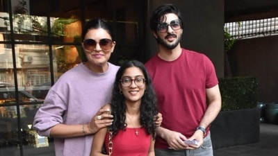 Sushmita Sen, Rohman Shawl and Renee Sen in Mumbai. (Varinder Chawla) Sushmita Sen, Rohman Shawl and Renee Sen in Mumbai. (Varinder Chawla)