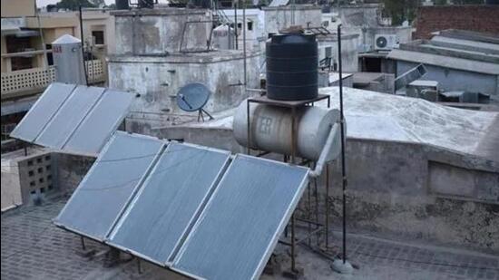 Ever since the notification was issued in May 2016, the Chandigarh administration had set four deadlines, but till date only 43% residents have installed solar panels. (HT File Photo) Ever since the notification was issued in May 2016, the Chandigarh administration had set four deadlines, but till date only 43% residents have installed solar panels. (HT File Photo)