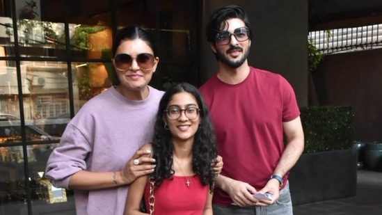 Sushmita Sen, Rohman Shawl and Renee Sen in Mumbai. (Varinder Chawla)