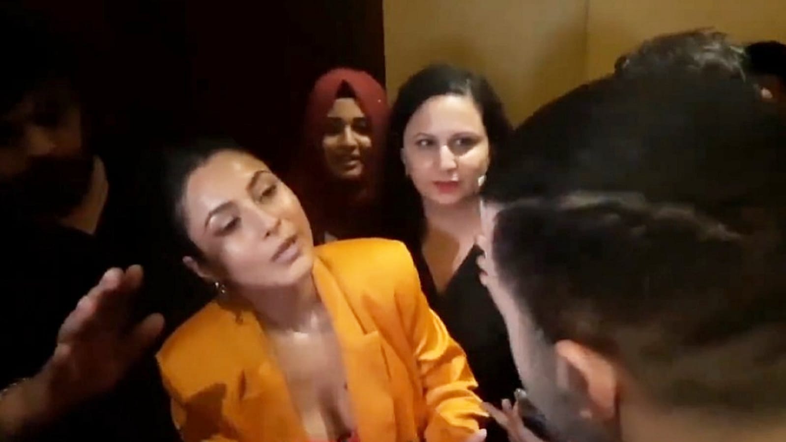 Shehnaaz Gill met her fans in Dubai as she waited for the life while attending an event. 