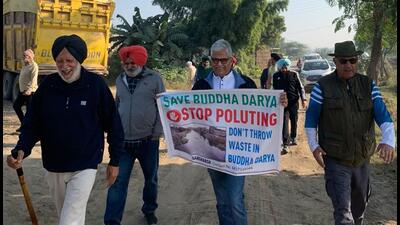 Senior citizens during awareness walk to save environment in Ludhiana. (HT PHOTO)