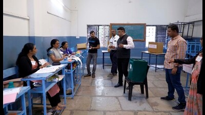 Voting booth at Savitribai Phule Pune University (SPPU) on Sunday. (Rahul Raut/HT PHOTO) Voting booth at Savitribai Phule Pune University (SPPU) on Sunday. (Rahul Raut/HT PHOTO)