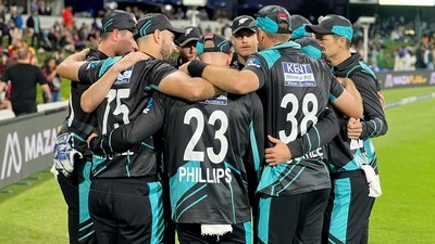 New Zealand players having a huddle during the 2nd T20I match against India at Bay Oval in Mount Maunganui on Sunday. (BLACKCAPS Twitter) New Zealand players having a huddle during the 2nd T20I match against India at Bay Oval in Mount Maunganui on Sunday. (BLACKCAPS Twitter)