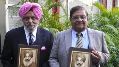 Former PEPSU chief minister’s son Karanbir Singh Sandhu with author SM Verma at the book release at the Chandigarh Golf Club. (Keshav Singh/HT) Former PEPSU chief minister’s son Karanbir Singh Sandhu with author SM Verma at the book release at the Chandigarh Golf Club. (Keshav Singh/HT)