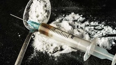 In Bengaluru, passenger held with drugs hidden in check-in baggage (HT_PRINT) In Bengaluru, passenger held with drugs hidden in check-in baggage (HT_PRINT)