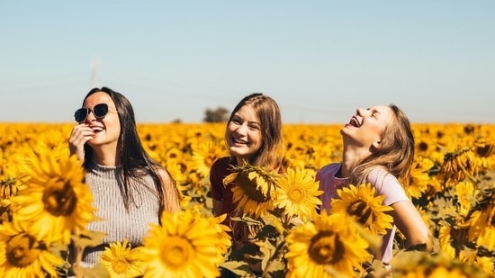 Good friendships are vital for healthier gut microbiome. Study reveals how (Unsplash) Good friendships are vital for healthier gut microbiome. Study reveals how (Unsplash)