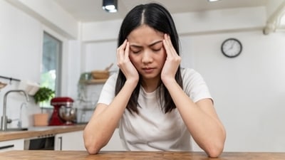 Sometimes we endure chronic headaches. We often think that it happens due to stress or other genetic propositions. However, sometimes the reason of our headache might be hiding within our diet. Explaining this, Nutritionist Anjali Mukerjee wrote, “Many people endure headaches consistently, never expecting that the trigger could be something in their diet. Of course, if you have frequent headaches, a lot of it could depend upon your genetic predisposition. The more genetically prone you are, the more likely certain foods act to precipitate the headaches.” She further noted down a list of food items that can cause headache. (Unsplash) Sometimes we endure chronic headaches. We often think that it happens due to stress or other genetic propositions. However, sometimes the reason of our headache might be hiding within our diet. Explaining this, Nutritionist Anjali Mukerjee wrote, “Many people endure headaches consistently, never expecting that the trigger could be something in their diet. Of course, if you have frequent headaches, a lot of it could depend upon your genetic predisposition. The more genetically prone you are, the more likely certain foods act to precipitate the headaches.” She further noted down a list of food items that can cause headache. (Unsplash)