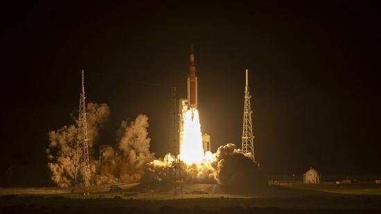 La Fusée Artemis I Space Launch System (Sls) De La Nasa, Avec La Capsule Orion Attachée, A Été Lancée Au Kennedy Space Center De La Nasa Le 16 Novembre.(Afp)