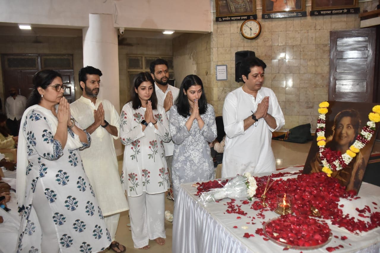 Tabassum’s family at prayer meet in Mumbai. (Varinder Chawla)((Varinder Chawla))