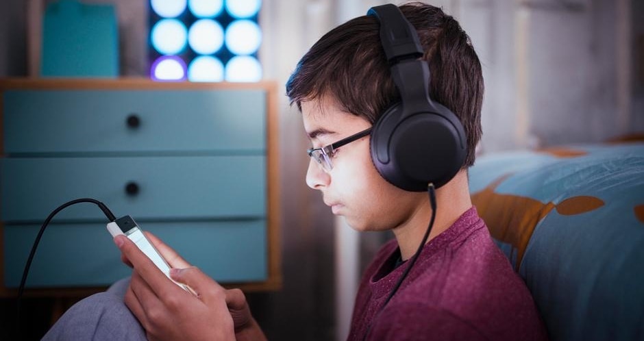 One billion people are at risk of permanent hearing damage from listening devices, according to a new study (Blend Images/Bildagentur-online/picture alliance) One billion people are at risk of permanent hearing damage from listening devices, according to a new study (Blend Images/Bildagentur-online/picture alliance)