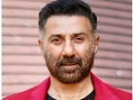 Suneel Darshan has accused Sunny Deol of cheating him. Suneel Darshan has accused Sunny Deol of cheating him.