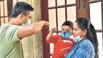 Mumbai, India - November 22, 2022: 3-year-old Nibhish Vaze, first paediatric liver transplant patient, shares light moments with his parents Yogesh and Supriya Vaze, at Wadia Hospital, Parel, in Mumbai, India, on Tuesday, November 22, 2022. (Photo by Anshuman Poyrekar/Hindustan Times) (Hindustan Times) Mumbai, India - November 22, 2022: 3-year-old Nibhish Vaze, first paediatric liver transplant patient, shares light moments with his parents Yogesh and Supriya Vaze, at Wadia Hospital, Parel, in Mumbai, India, on Tuesday, November 22, 2022. (Photo by Anshuman Poyrekar/Hindustan Times) (Hindustan Times)
