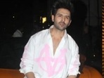 Kartik Aaryan's 32nd birthday party: Ananya Panday and Disha Patani attend bash in white outfits. Kartik Aaryan's 32nd birthday party: Ananya Panday and Disha Patani attend bash in white outfits.