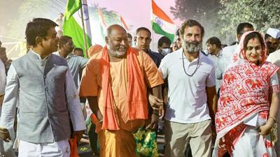 Congress leader Rahul Gandhi during Bharat Jodo Yatra in Jhiri area of Madhya Pradesh on Wednesday. (PTI PHOTO) Congress leader Rahul Gandhi during Bharat Jodo Yatra in Jhiri area of Madhya Pradesh on Wednesday. (PTI PHOTO)