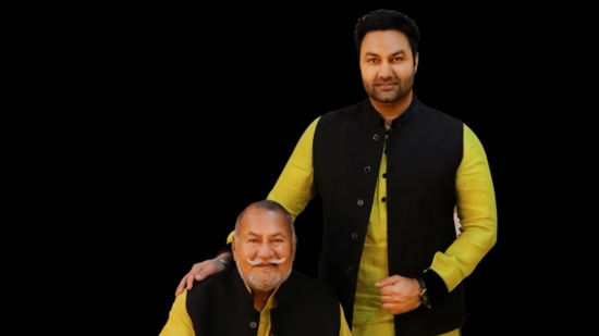 Lakhwinder Wadali reveals people stopped calling him and father Puranchand Wadali after Pyarelal Wadali’s death: Papaji was hurt Lakhwinder Wadali reveals people stopped calling him and father Puranchand Wadali after Pyarelal Wadali’s death: Papaji was hurt