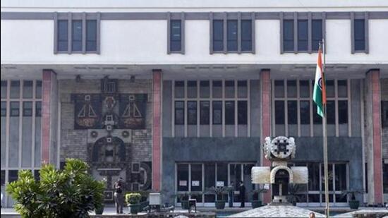 In a judgment on Tuesday, justice Rekha Palli refused to accept the submission of the Delhi government’s counsel that the private hospital where the judge was treated should explain why it charged a higher amount than that prescribed in a government circular. (PTI)