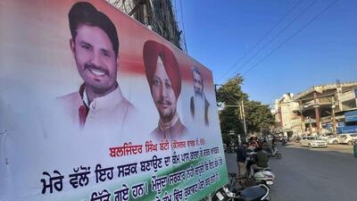 The hoardings have appeared at a time when councillors of several parties, including the Congress, Shiromani Akali Dal (SAD), and Lok Insaaf Party (LIP), are accusing AAP legislators of deliberately delaying ongoing development works so that the MLAs may inaugurate them before the municipal polls in Ludhiana. (Gurpreet Singh/HT) The hoardings have appeared at a time when councillors of several parties, including the Congress, Shiromani Akali Dal (SAD), and Lok Insaaf Party (LIP), are accusing AAP legislators of deliberately delaying ongoing development works so that the MLAs may inaugurate them before the municipal polls in Ludhiana. (Gurpreet Singh/HT)