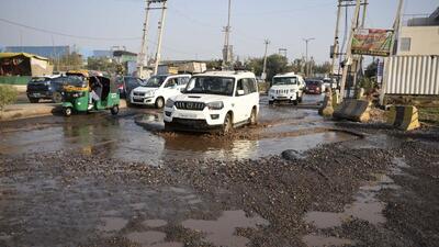 The Basai-Dhankot-Farukhnagar road near the Huda water treatment plant in Basai on November 23. (Parveen Kumar/HT Photo) The Basai-Dhankot-Farukhnagar road near the Huda water treatment plant in Basai on November 23. (Parveen Kumar/HT Photo)