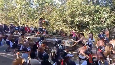 Stone pulling ceremony in Nagaland. (Twitter/@AlongImna) Stone pulling ceremony in Nagaland. (Twitter/@AlongImna)