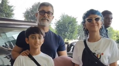 Aamir Khan with ex wife, Kiran Rao and their son,, Azad Rao Khan in Mumbai airport. (Viral Bhayani) (Viral Bhayani)