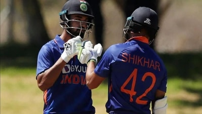 KL Rahul and Shikhar Dhawan batting together in the Zimbabwe ODIs
