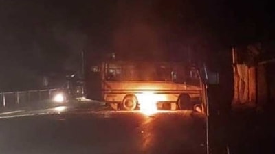 Protesters reportedly hurled stones and petrol bombs at police forces deployed to calm tensions.(Source: Twitter)