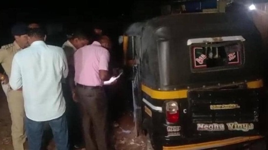 Mangaluru bomb blast: Injured auto driver's family gets Rs. 50k from K'taka govt(HT_PRINT) Mangaluru bomb blast: Injured auto driver's family gets Rs. 50k from K'taka govt(HT_PRINT)