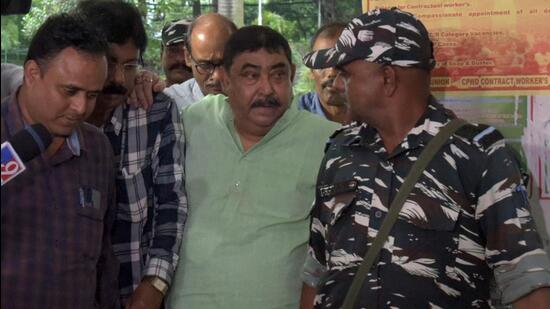 Trinamool Congress leader Anubrata Mondal (centre) after his arrest in August. (Samir Jana/ HT File Photo)