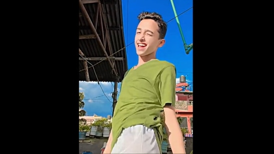 Nepali boy dancing to Asha Bhosle's Sharara. (Instagram/@gauravsitoula_)