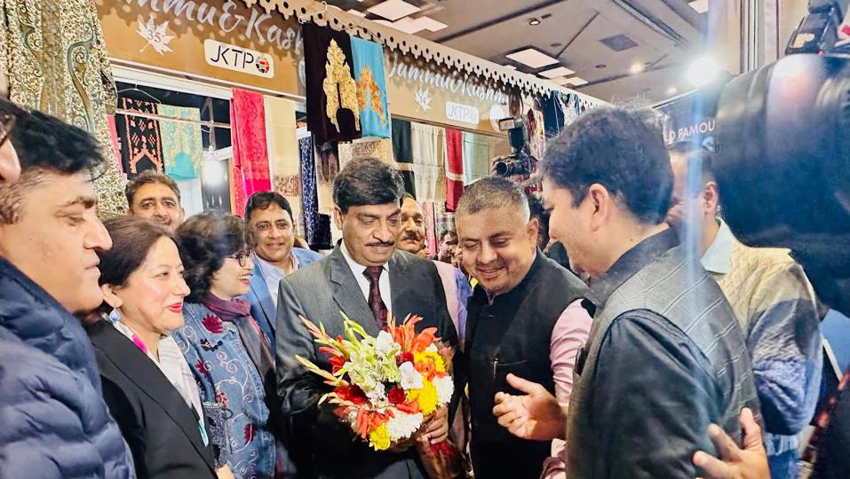 J&K chief secretary AK Mehta being welcomed at the ‘Jammu Sapphire’ stall. (HT Photo) J&K chief secretary AK Mehta being welcomed at the ‘Jammu Sapphire’ stall. (HT Photo)