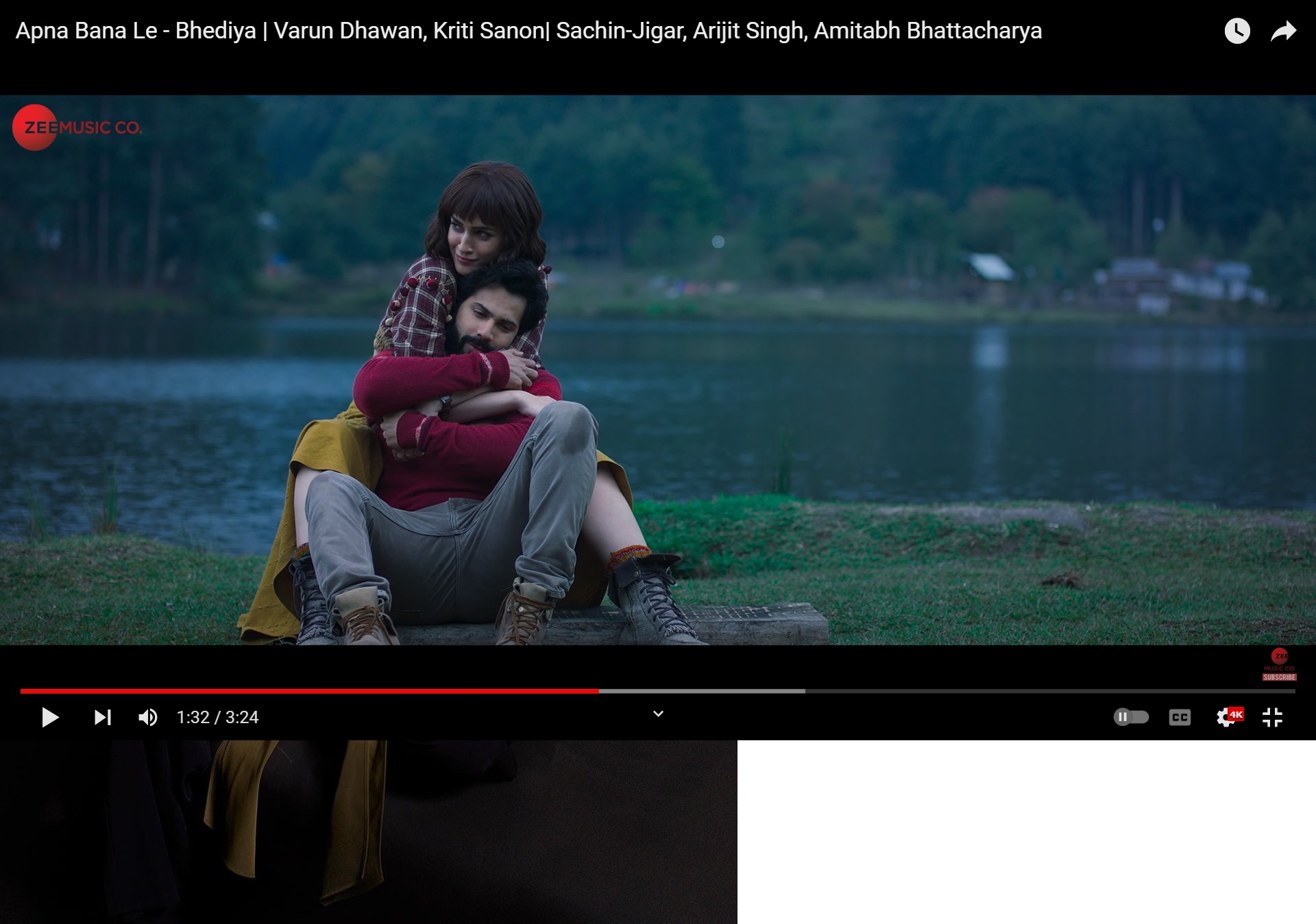 Kriti Sanon and Varun Dhawan in a still from Bhediya.