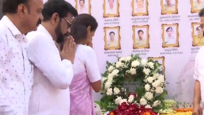 "On the anniversary of the 26/11 Mumbai terror attacks, the nation remembers with gratitude all those we lost. We share the enduring pain of their loved ones and families. Nation pays homage to the security personnel who fought valiantly and made supreme sacrifice in the line of duty," the President of India, Droupadi Murmu said. (ANI)