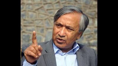 The People’s Alliance for Gupkar Declaration (PAGD) on Saturday said it would examine the final draft of the special summary revision and see how 7.72 lakh new voters were added to the poll rolls. (HT file photo) The People’s Alliance for Gupkar Declaration (PAGD) on Saturday said it would examine the final draft of the special summary revision and see how 7.72 lakh new voters were added to the poll rolls. (HT file photo)