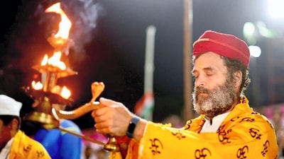 Congress leader Rahul Gandhi performs 'aarti' at Narmada Ghat in Khargone district, Friday, Nov. 25, 2022. (PTI) Congress leader Rahul Gandhi performs 'aarti' at Narmada Ghat in Khargone district, Friday, Nov. 25, 2022. (PTI)