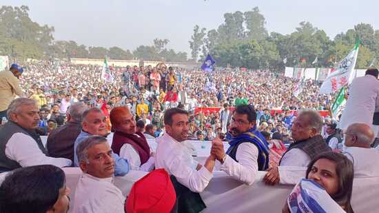 RLD president Jayant Choudhary and Azad Samaj Party chief Chandrashekhar Azad at their joint rally in Khatauli. (HT photo)